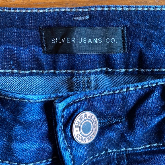 Silver Suki Cropped Capri Jeans - Picture 4 of 9